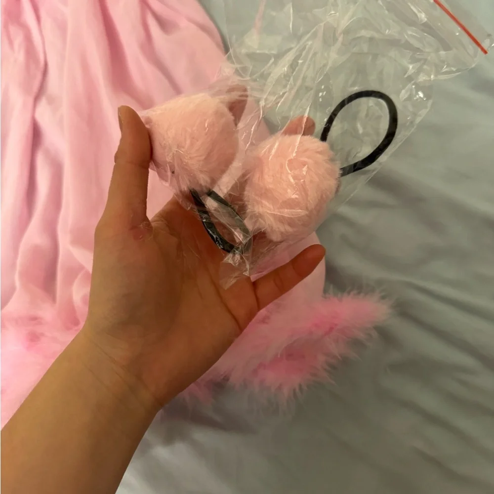 Pink Feathered Lingerie Set - Picture 4 of 16